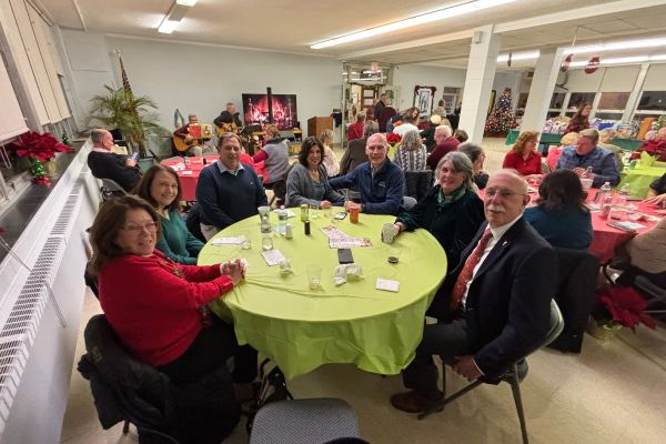 kofc-christmasparty1-12-6-25FD4462A2-93A3-6726-3AEA-D525BB87DB76.jpg
