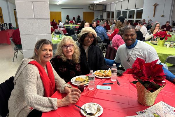 kofc-christmasparty26-12-6-25B0786006-A60C-FE33-0551-5481FD309628.jpg